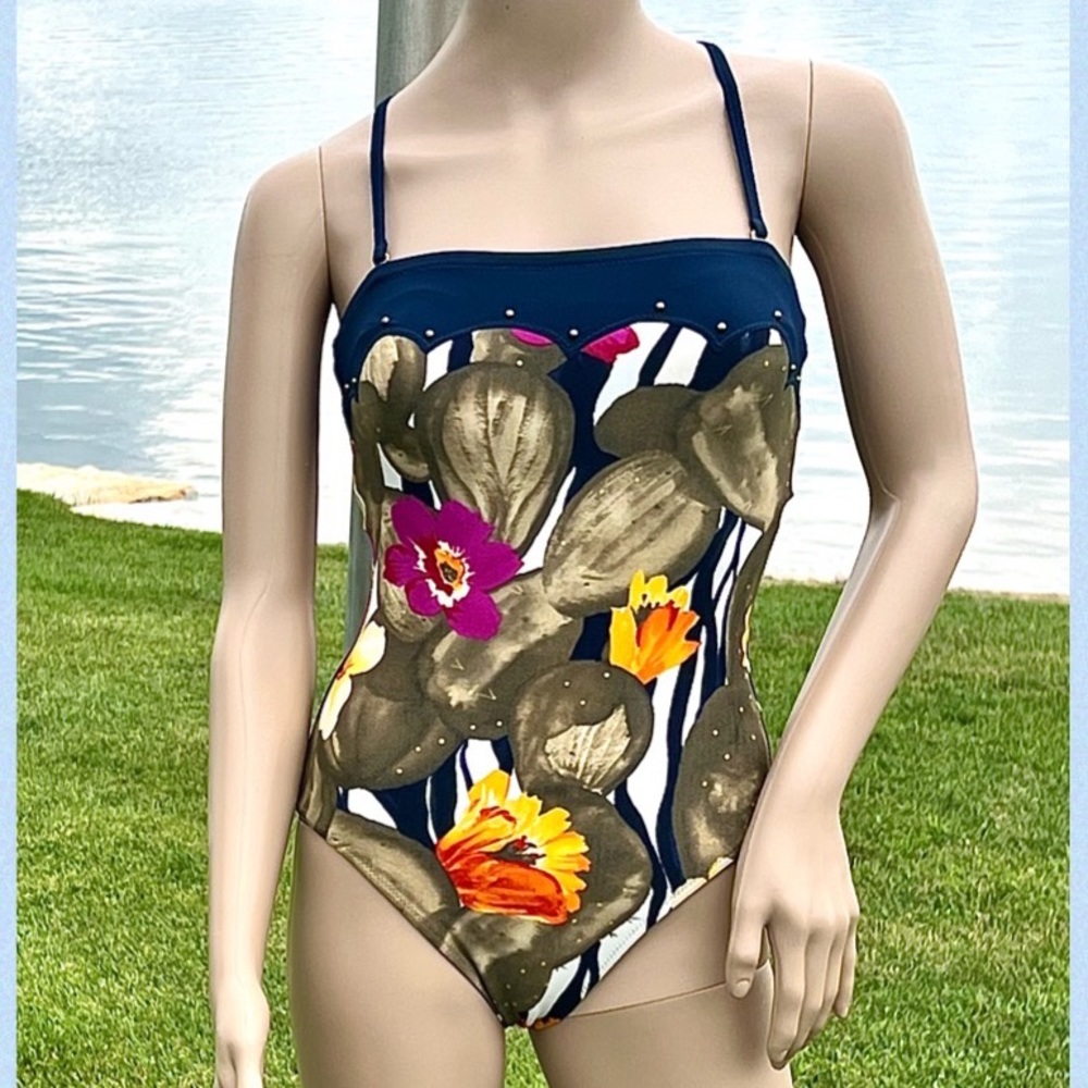 - Gottex Studded Floral Bandeau Maillot! EUC!